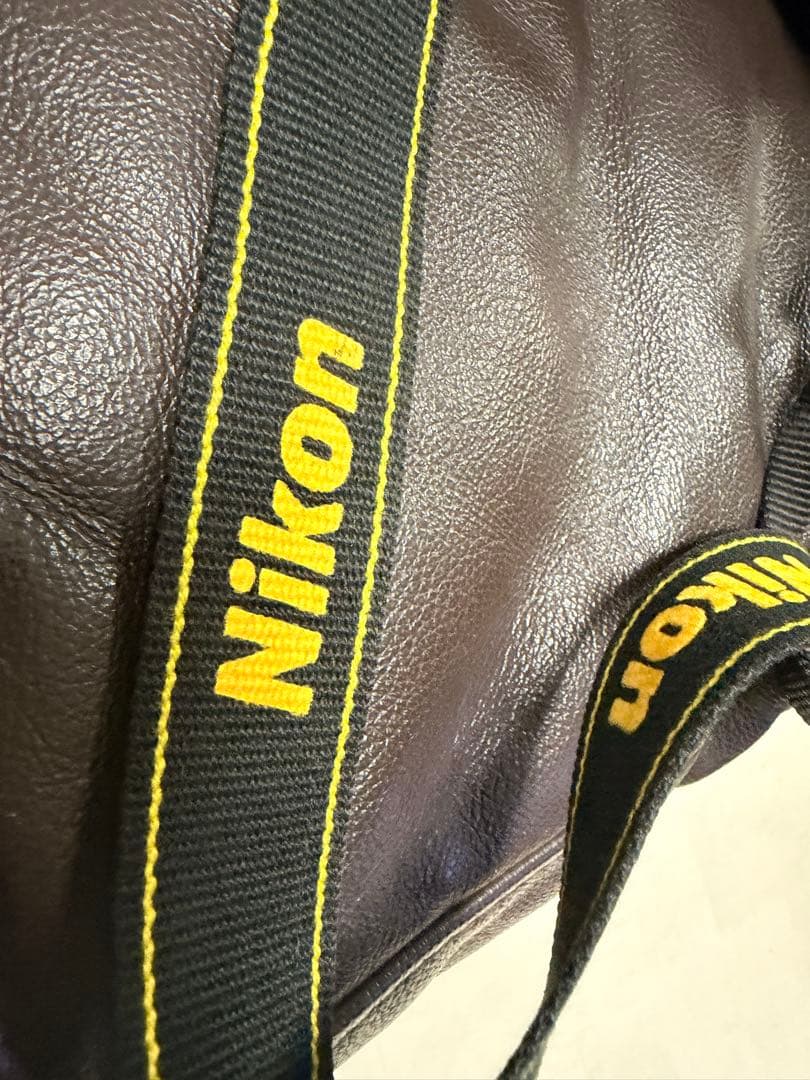 Nikon ニコン　デジタル一眼レフカメラ 本体　D3200 美品　使用頻度極小