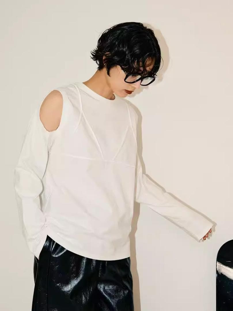即完売品 新品未使用 null. ビスチェオープンショルダーロングTシャツ