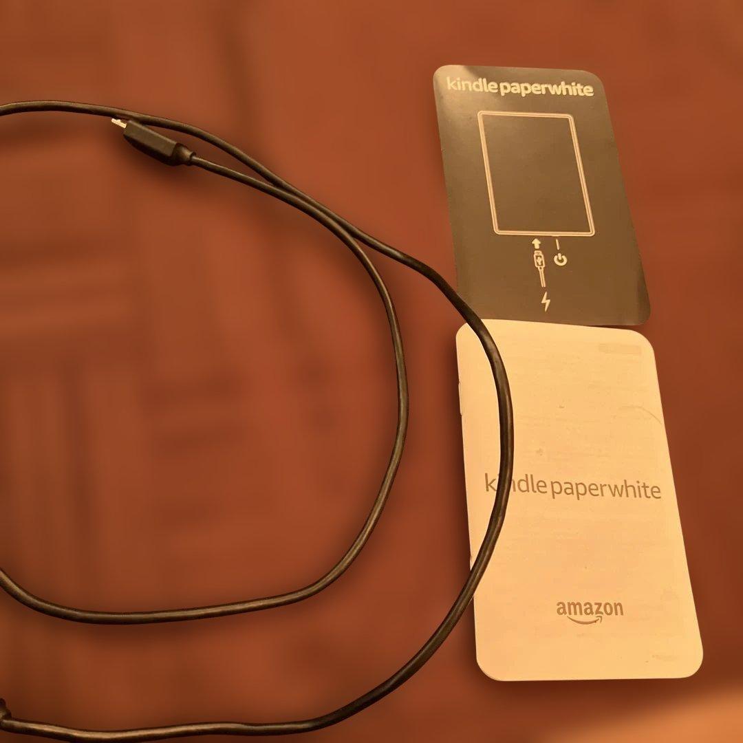 kindle paperwhite 第10世代　32GB 広告付き　ケース付帯