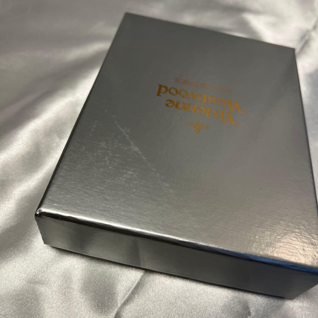 新品 Vivienne Westwood ピンク 二つ折り財布 バレンタイン