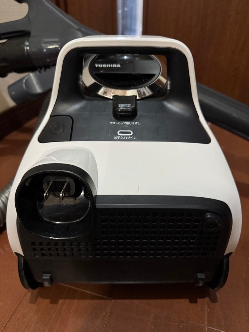 東芝 サイクロン掃除機 VC-C7A 年式／2021年製