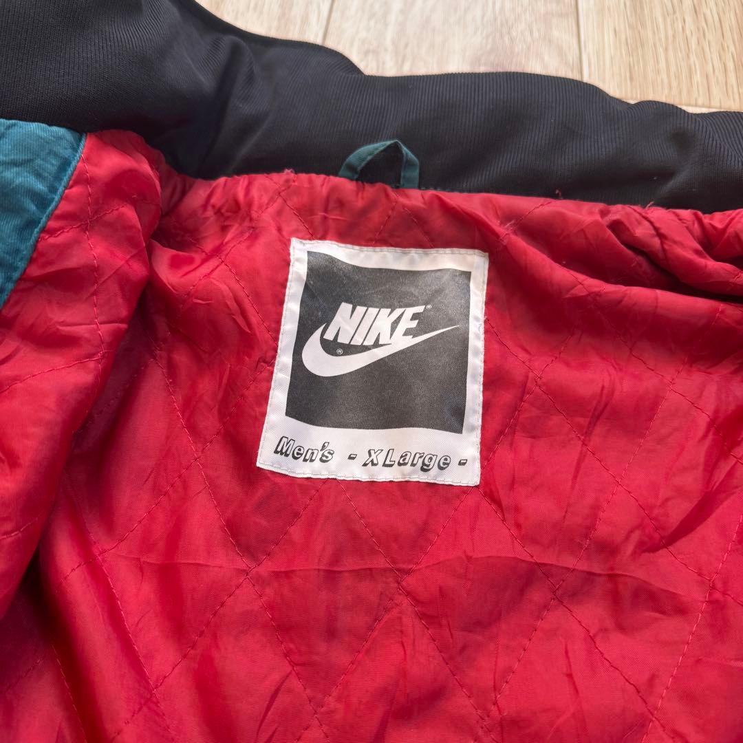 た*く様 【入手困難】NIKE GEO TECH キルティング ジャケット 刺繍