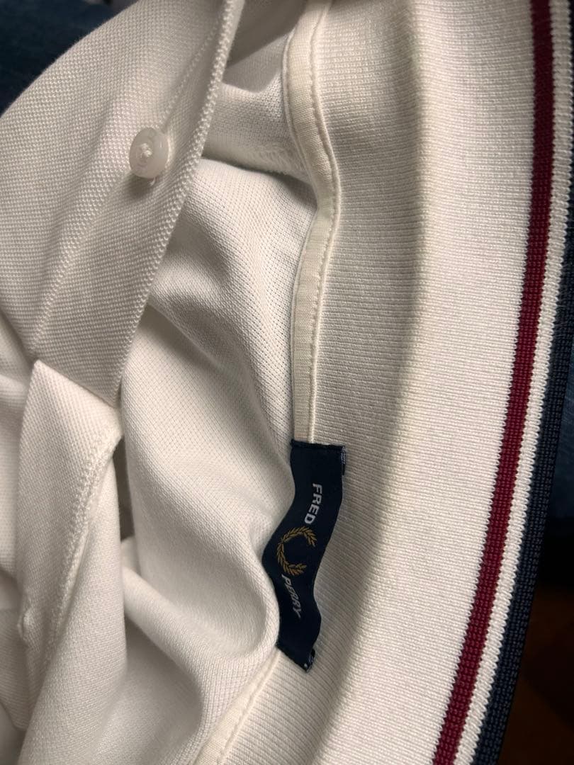 FRED PERRY フレッドペリー　ポロシャツ　ホワイト　レッド　M3600