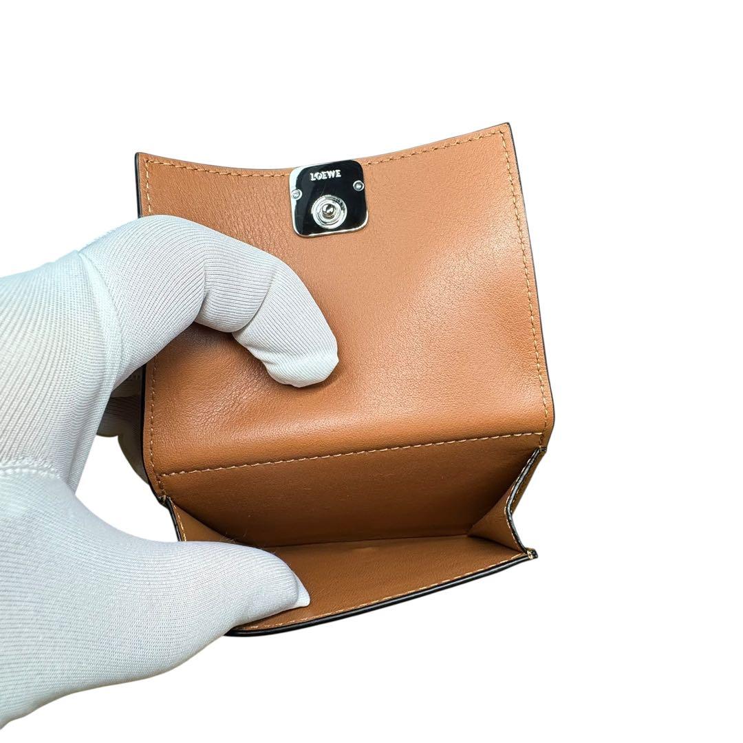 極美品　LOEWE ロエベ アナグラム トライフォールド ウォレット