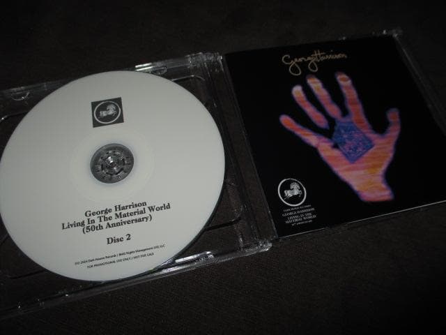 e harrison living in .. (50周年記念盤!!)
