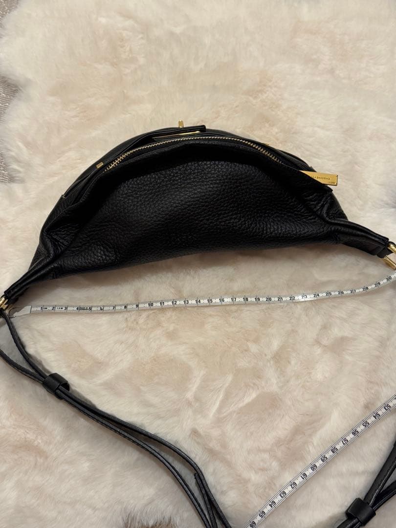 【美品】 SITA PARANTICA ボディバッグ ターンロック ブラック