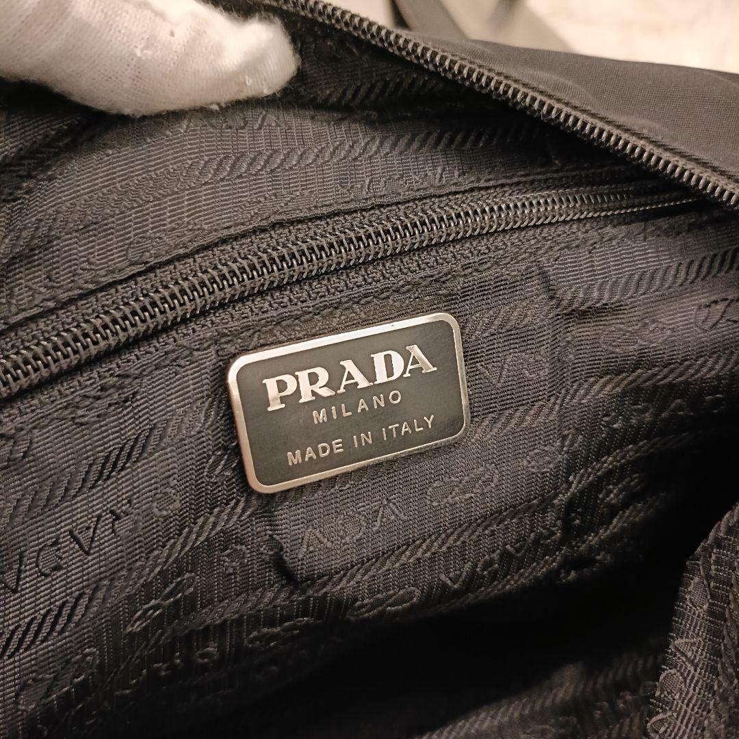 PRADA✨️ メッセンジャーバッグ　ブラック　プラダ　斜め掛け