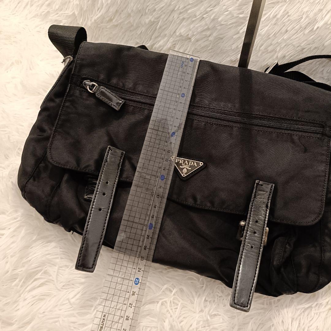 PRADA✨️ メッセンジャーバッグ　ブラック　プラダ　斜め掛け