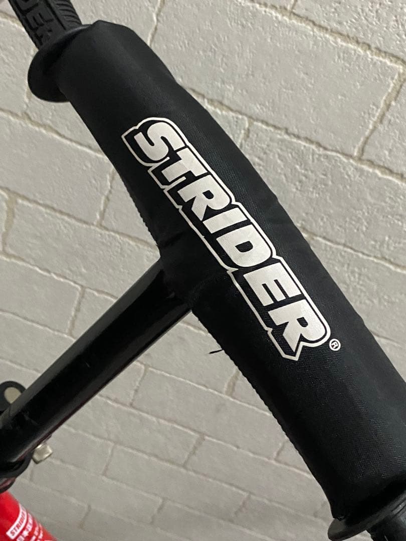 STRIDER 12・ストライダー 12【日本正規品】 赤/黒 バランスバイク