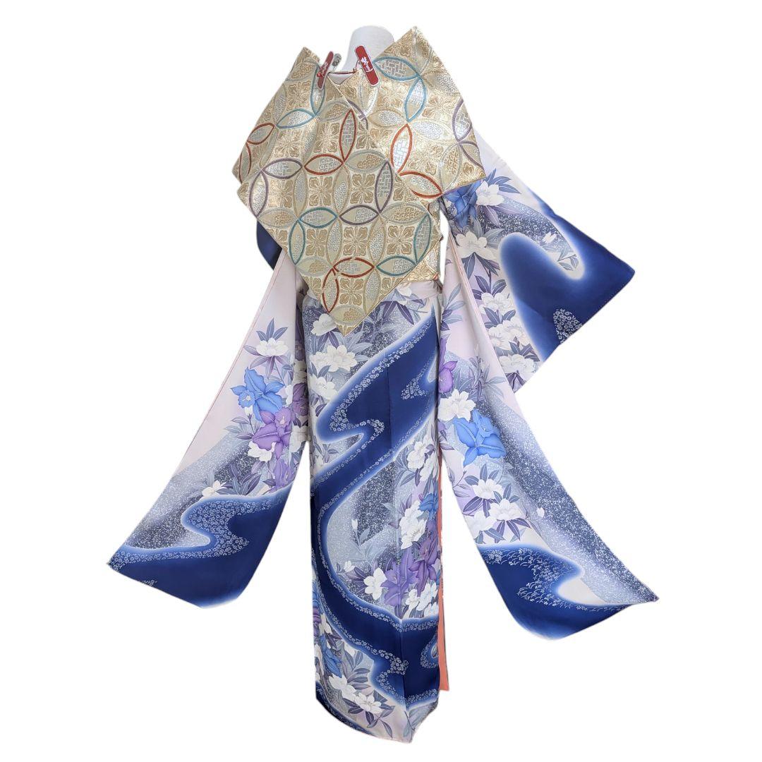【振袖セット】流水に花模様　白　ブルー　美品　5点セット　正絹　アンティーク