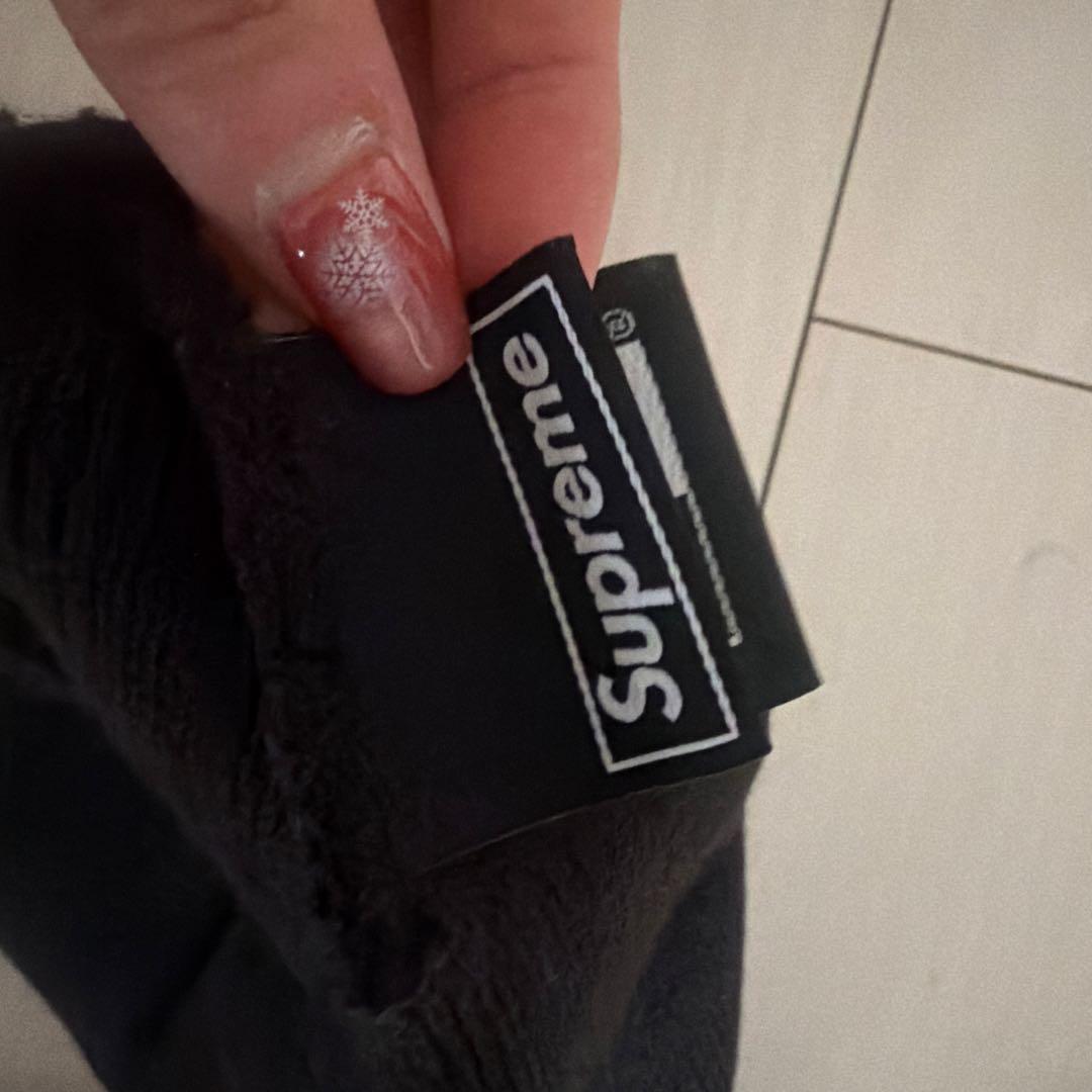 supreme ニット帽　スワロフスキー