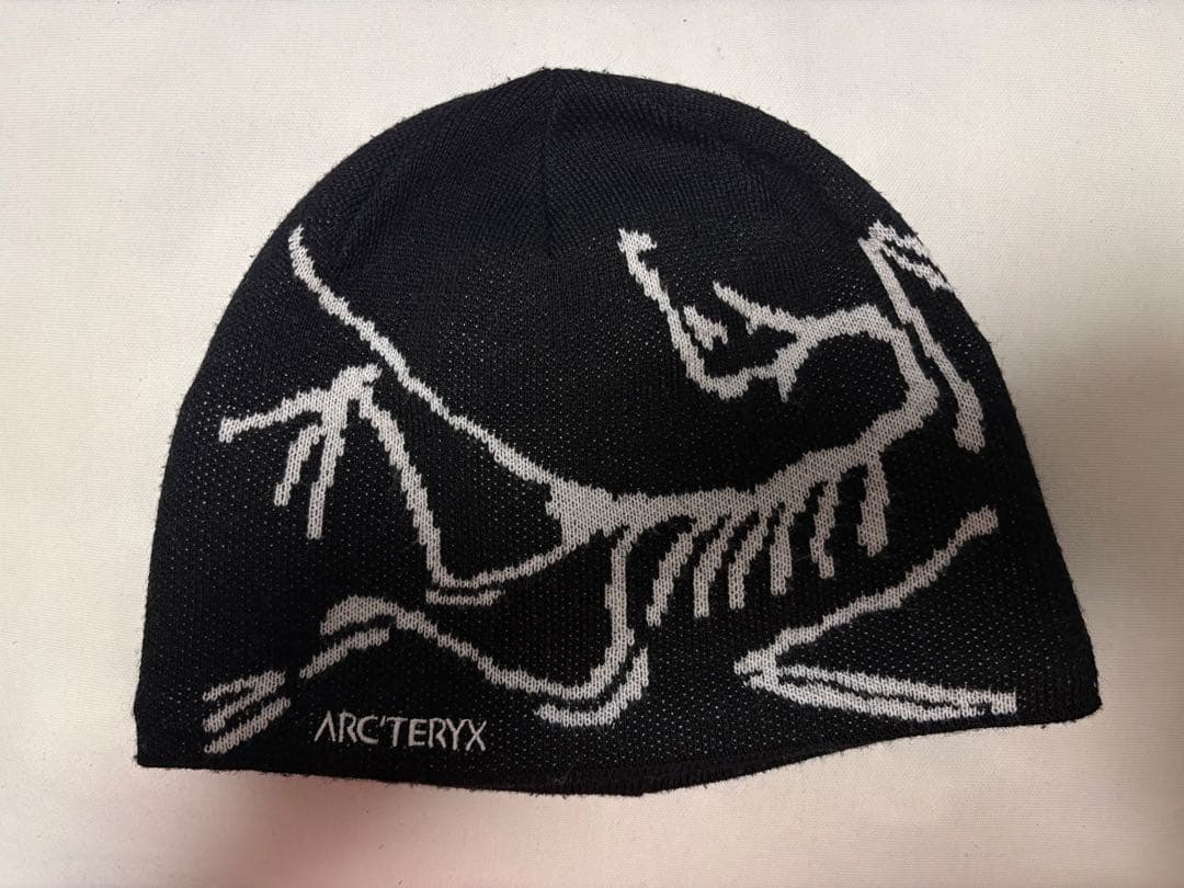 彪*雅様 ARC'TERYX ニット帽 黒 ホワイトデザイン