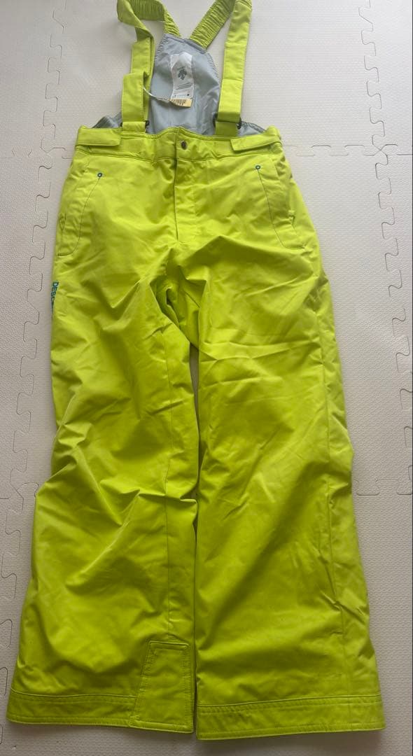 お値下げデサントDESCENTE 子供用スキーウェア 140