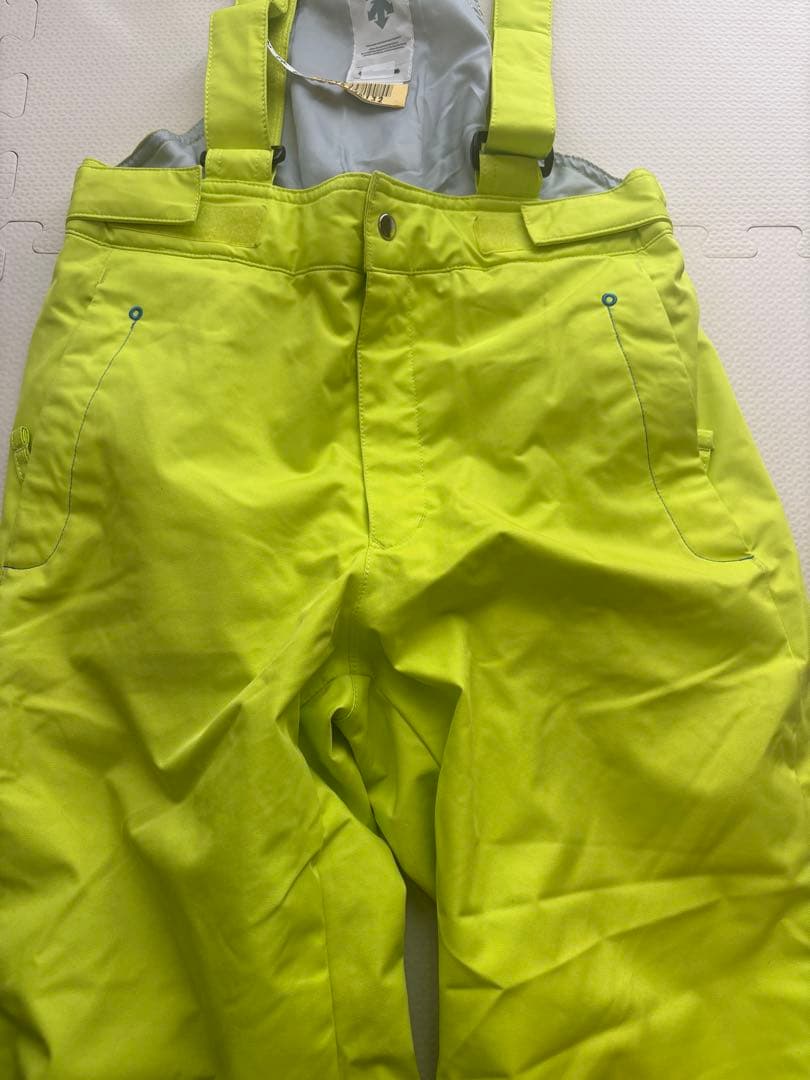お値下げデサントDESCENTE 子供用スキーウェア 140