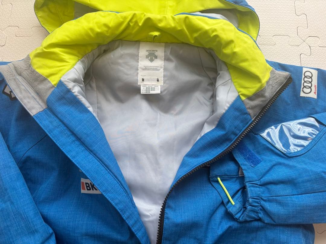 お値下げデサントDESCENTE 子供用スキーウェア 140