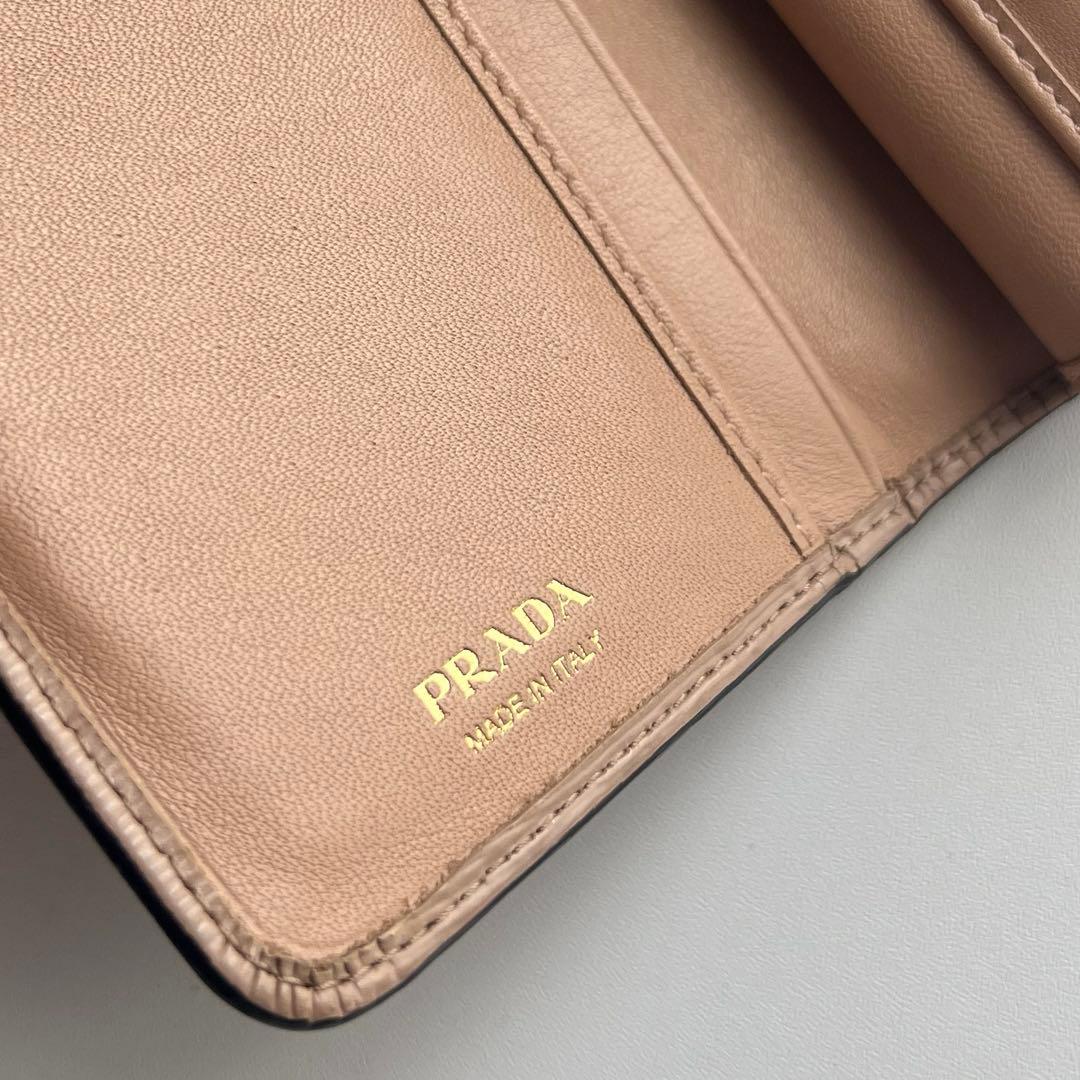 171 極上美品 PRADA プラダ 2つ折り財布