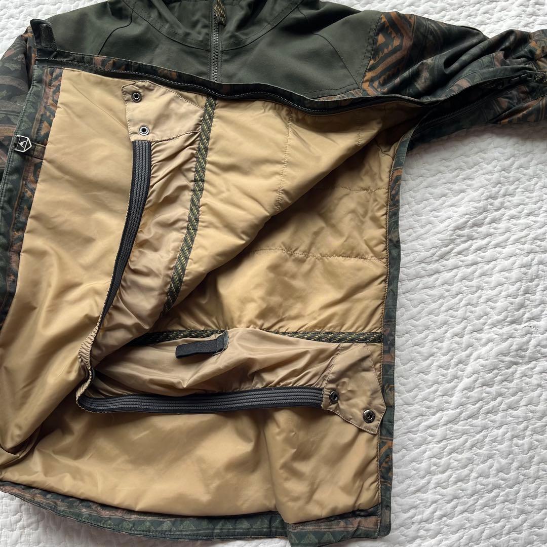 【美品】BURTON キッズスノーボードウェア スキーウェア　ジャケット
