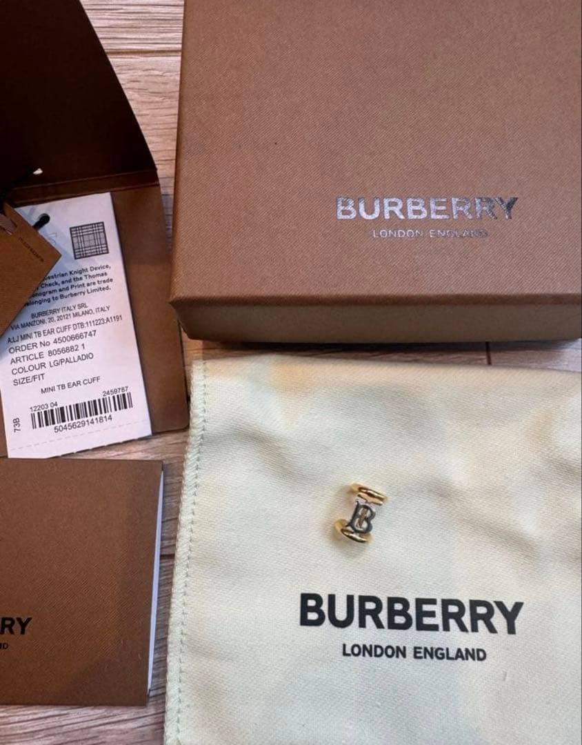 BURBERRYイヤーカフ Bロゴ付き バーバリー
