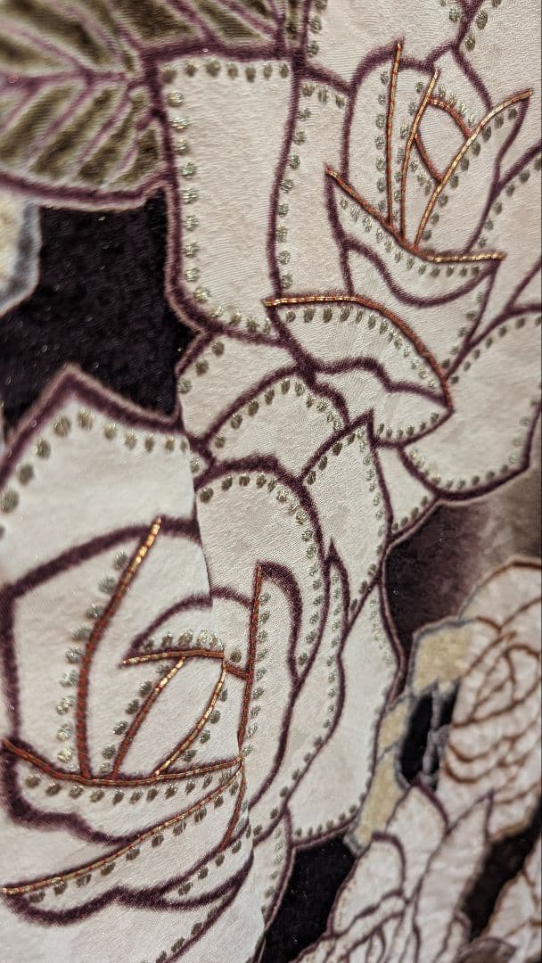 濃茶地にバラの刺繍振袖＆袋帯セット♪