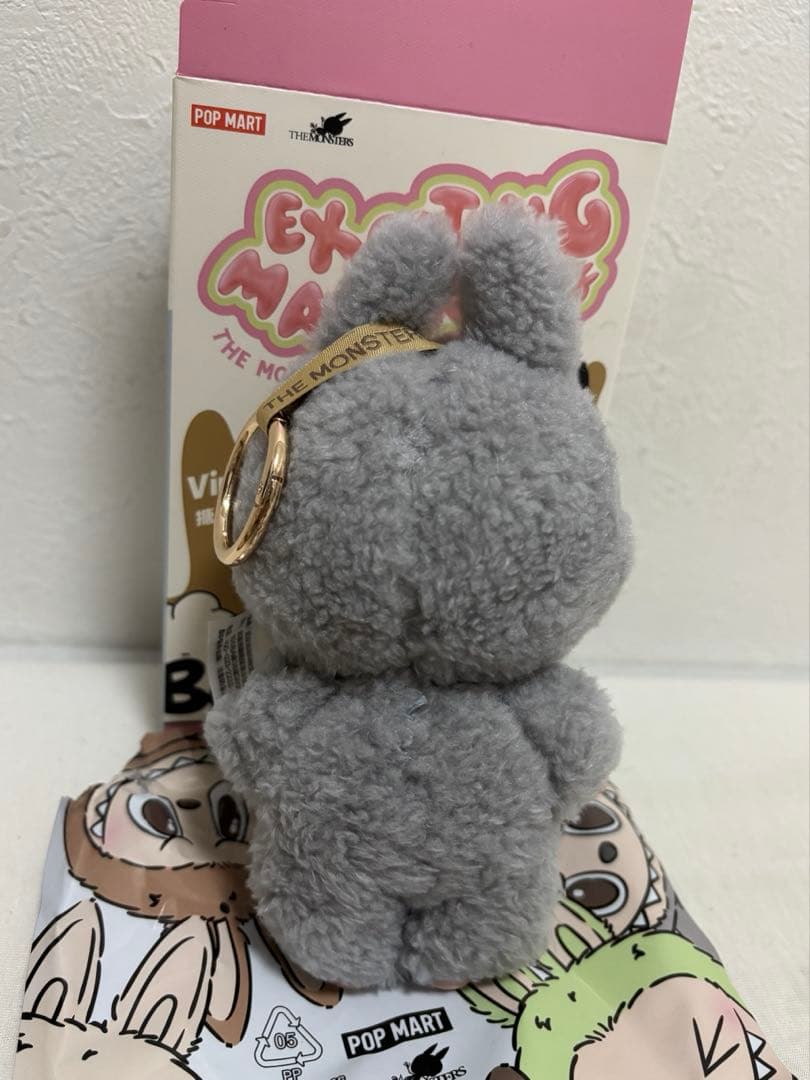 Labubu ラブブ Exciting Macarons マカロン セサミビーン