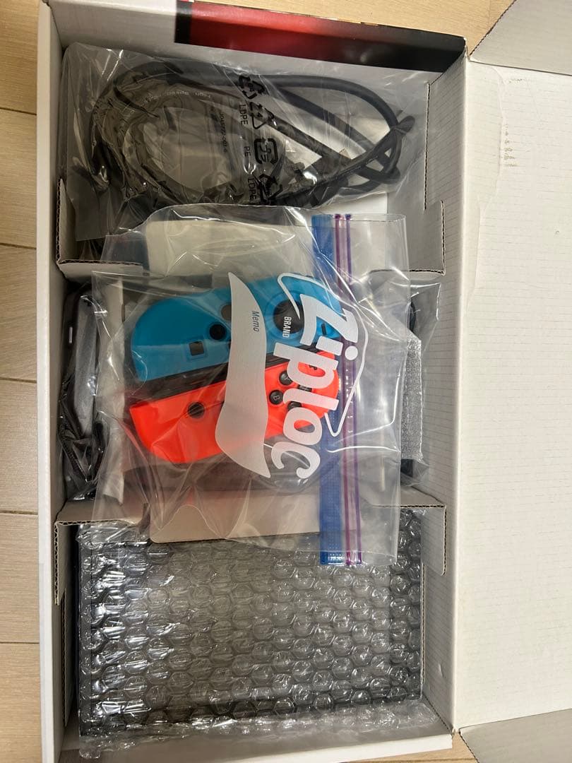 NINTENDO SWITCH (おまけケース付き)