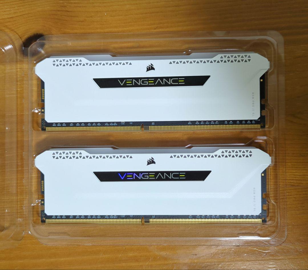 メモリー CORSAIR RGB PRO 32GB DDR4 3600MHz