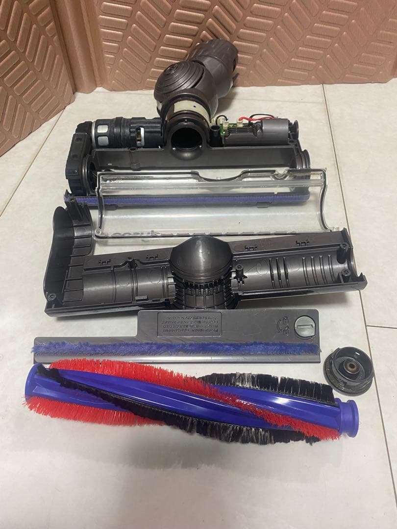 ダイソン キャニスター掃除機 DC48 分解清掃済み