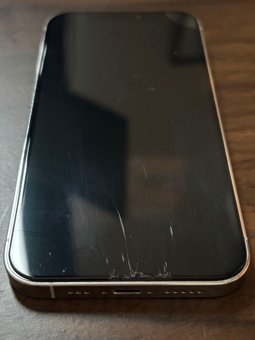 iPhone 12pro 256GB シルバー