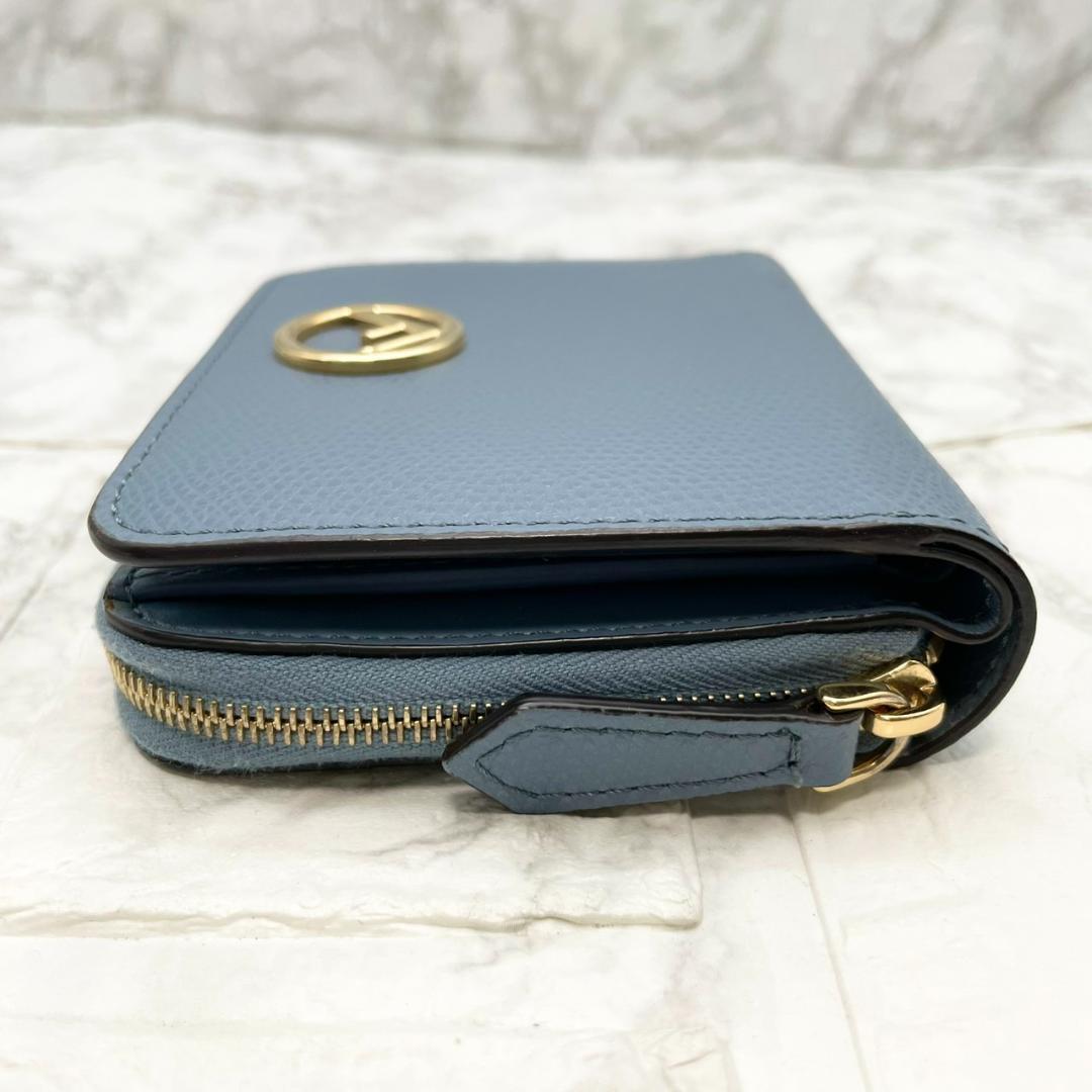 未使用級✨️FENDI フェンディ　エフイズ　二つ折り財布　レザー　ブルー