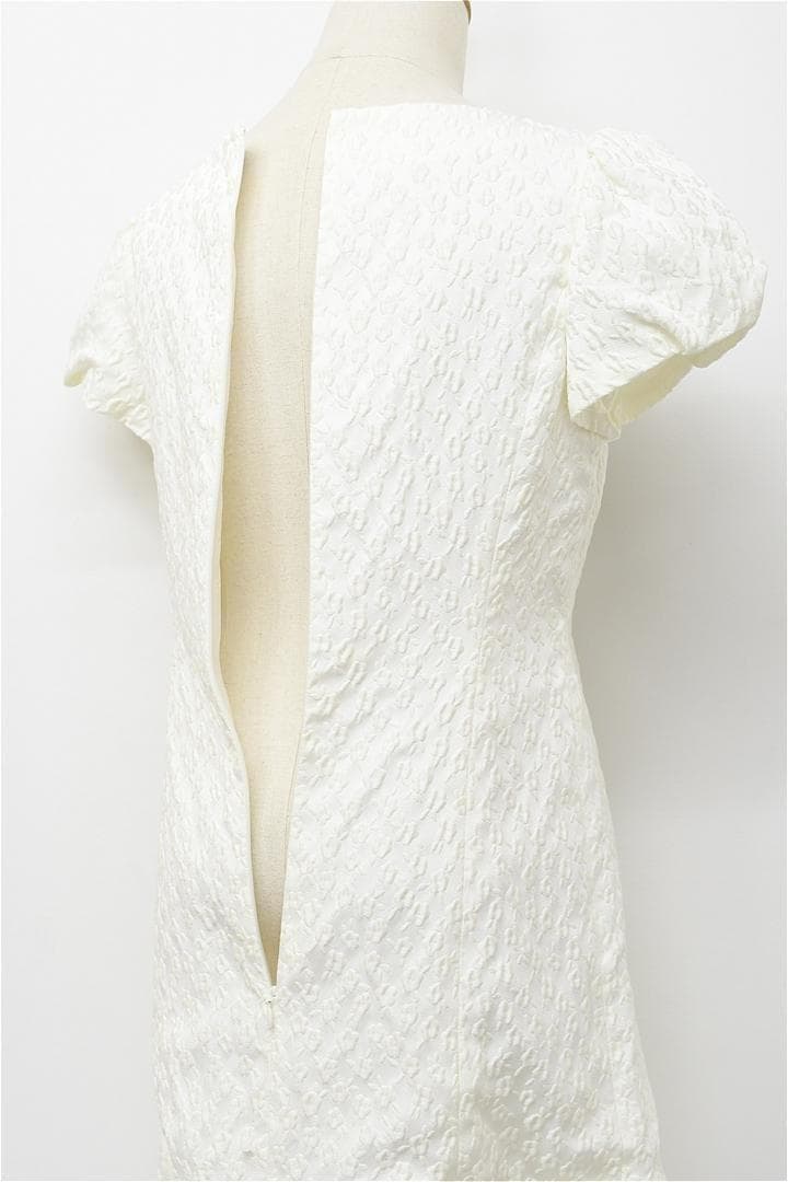 D419/美品 M'S GRACY ワンピース ドレス 総柄 エンボス 40 白