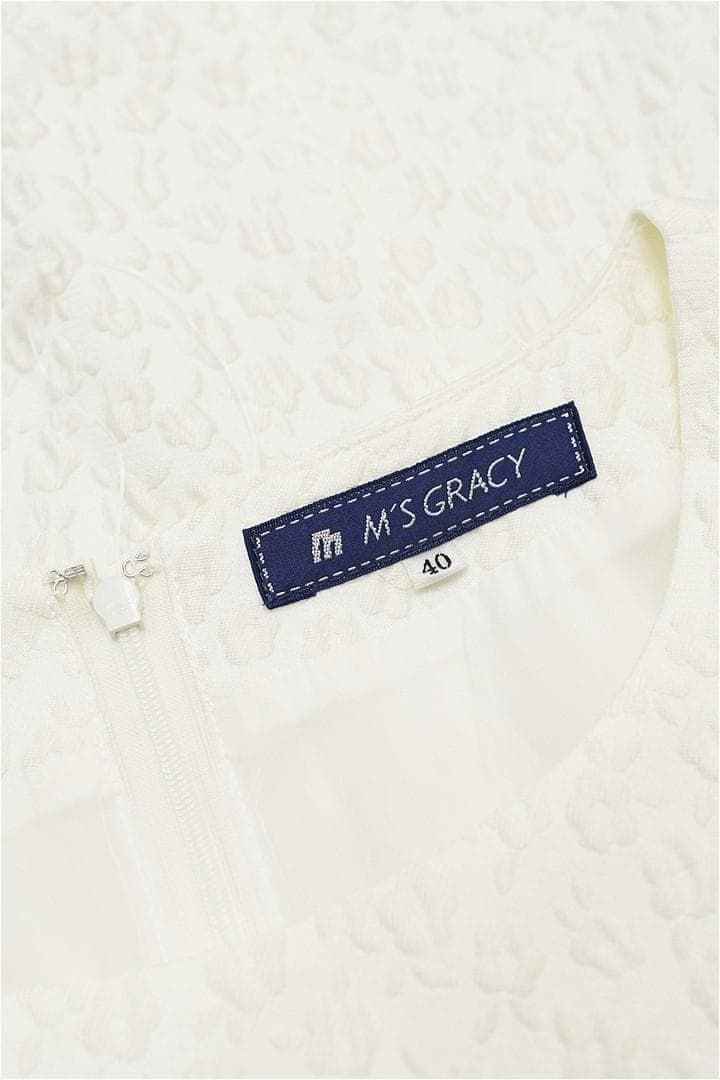 D419/美品 M'S GRACY ワンピース ドレス 総柄 エンボス 40 白