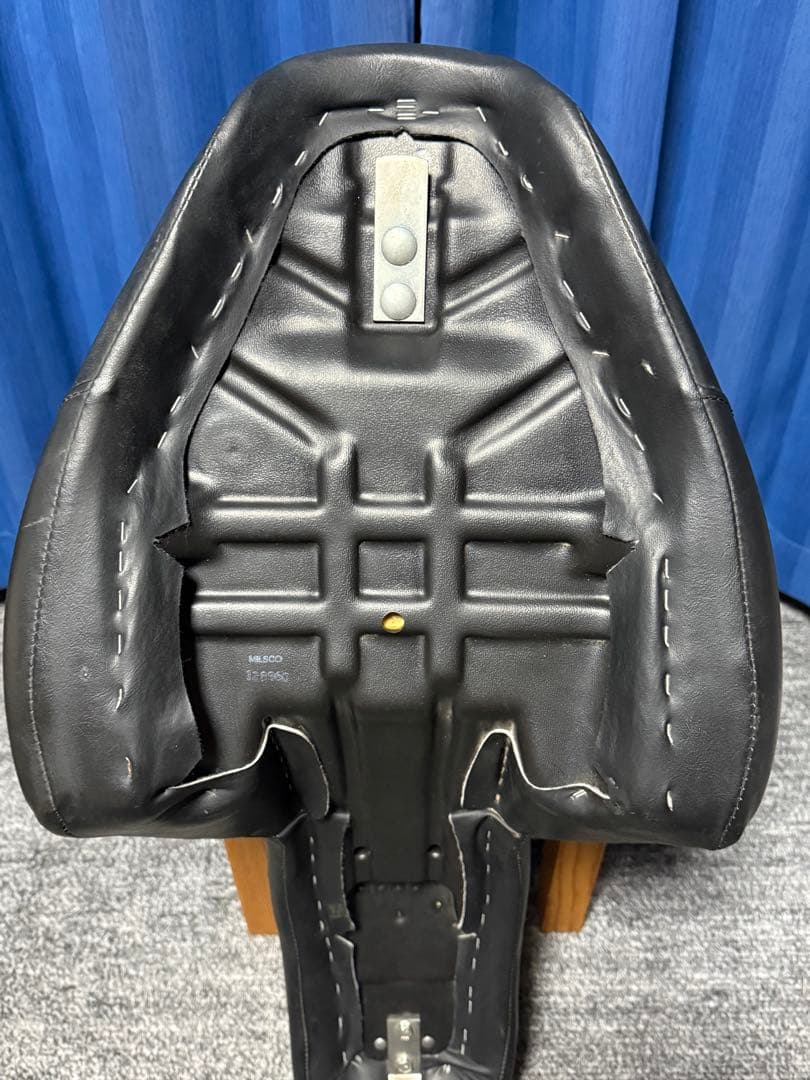 ハーレー 純正 ソフテイル スプリンガー FXSTS 1999年車外し シート
