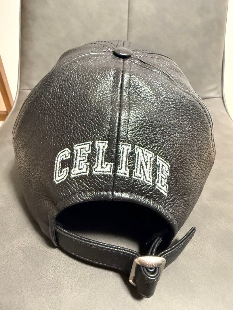 CELINE ブラックレザーキャップ