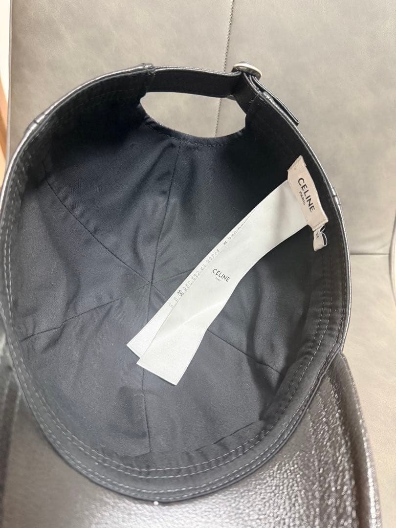 CELINE ブラックレザーキャップ