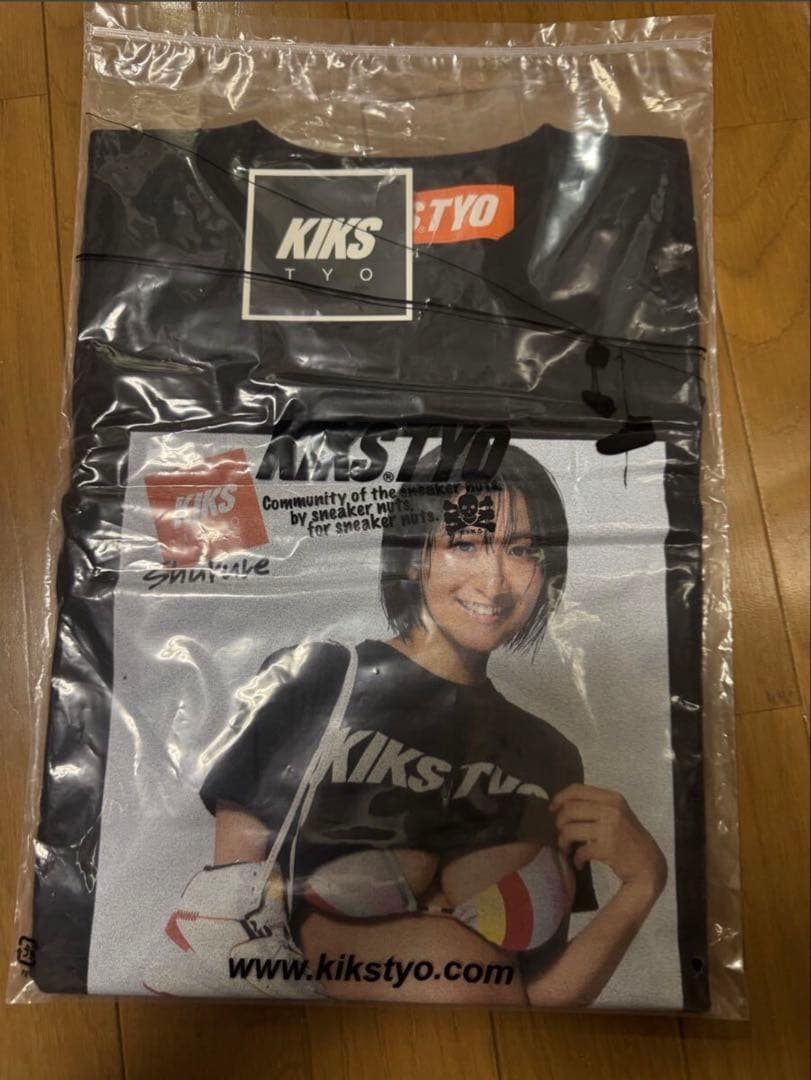 D*n様 最終値下げ　KIKSTYO 榎原依那 TシャツMサイズ