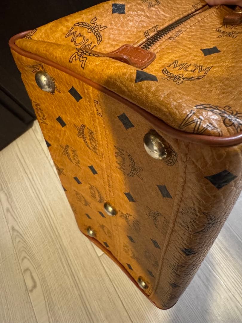 MCM レザー　ハンドバッグ　美品