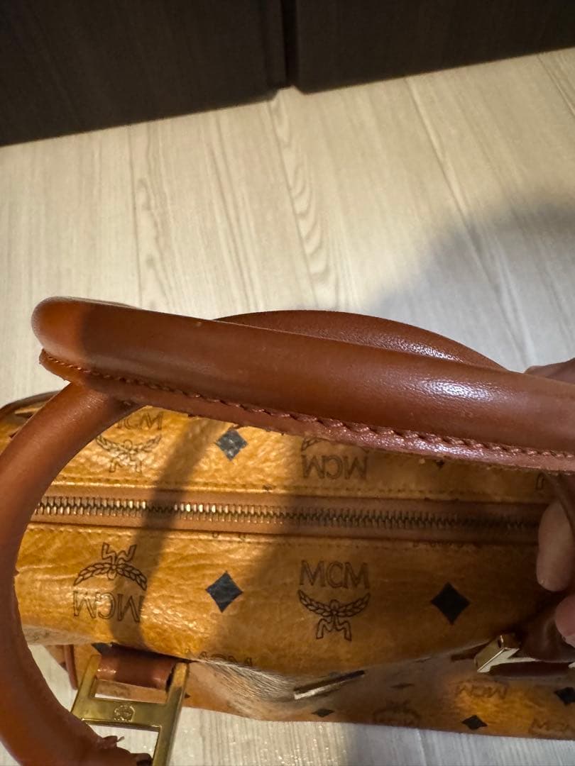 MCM レザー　ハンドバッグ　美品