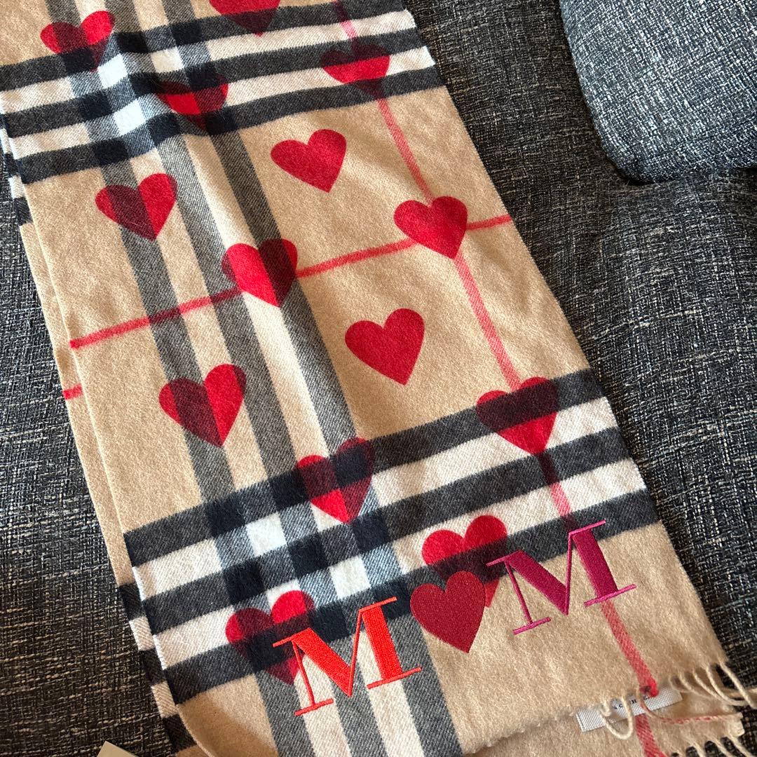 BURBERRY　バーバリー　バーバリーチェック　ハート　カシミヤマフラー