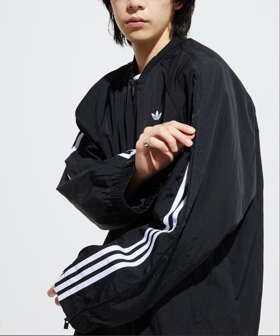 adidas Adilenium シーズン3 オーバーサイズSSTトラックトップ