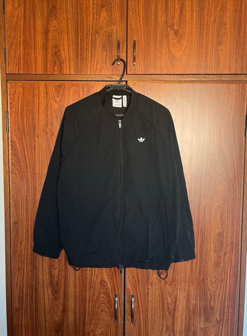 adidas Adilenium シーズン3 オーバーサイズSSTトラックトップ