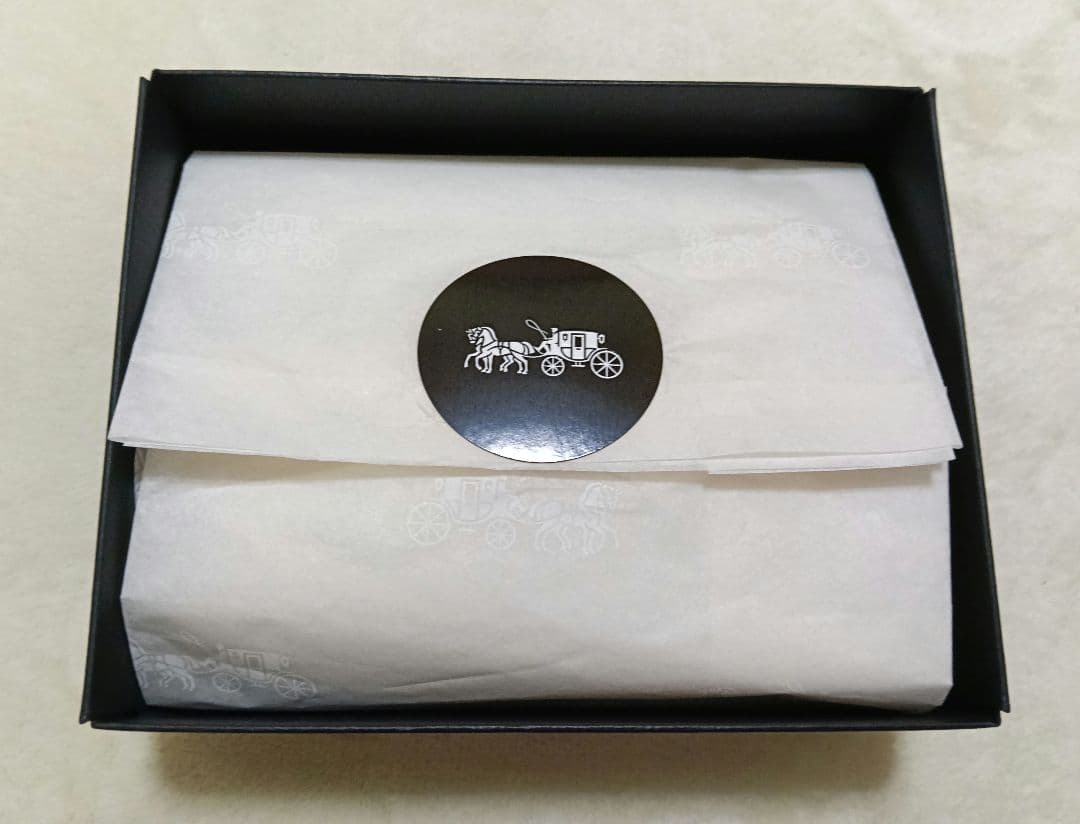 COACH　二つ折り財布　ブラック　箱付き
