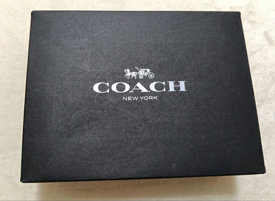 COACH　二つ折り財布　ブラック　箱付き