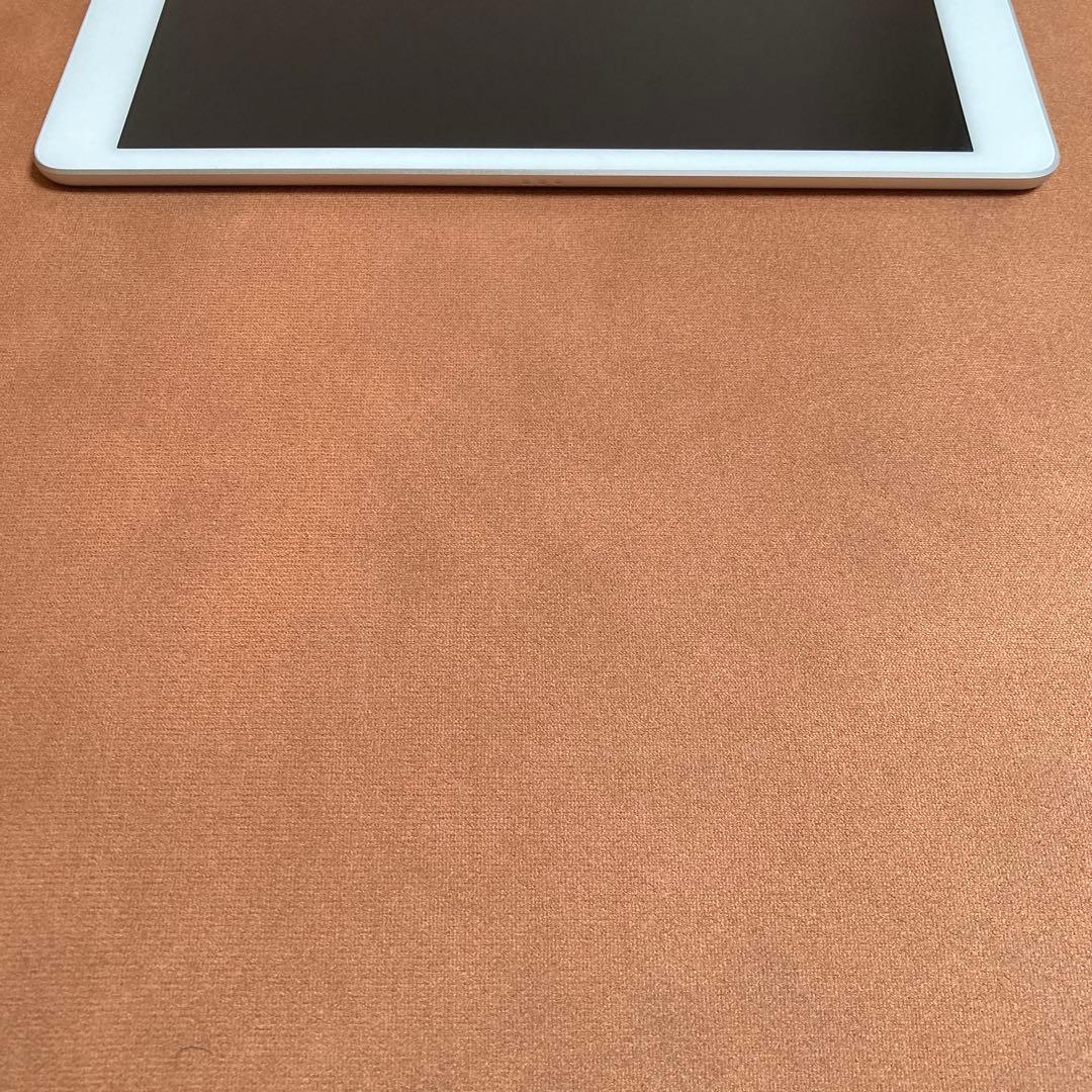 633 電池最良好☆比較的美品☆iPad8 第8世代 32GB WIFIモデル☆