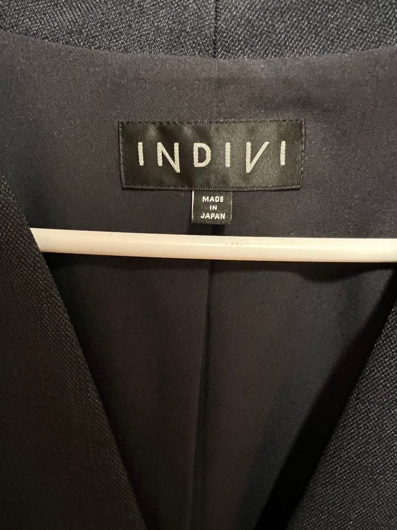 美品INDIVI ノーカラージャケット チャコールグレー
