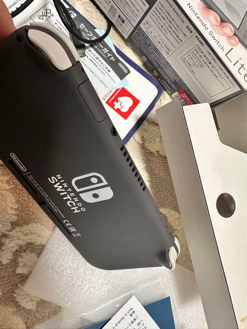 NintendoSwitchlight グレー 本体 任天堂