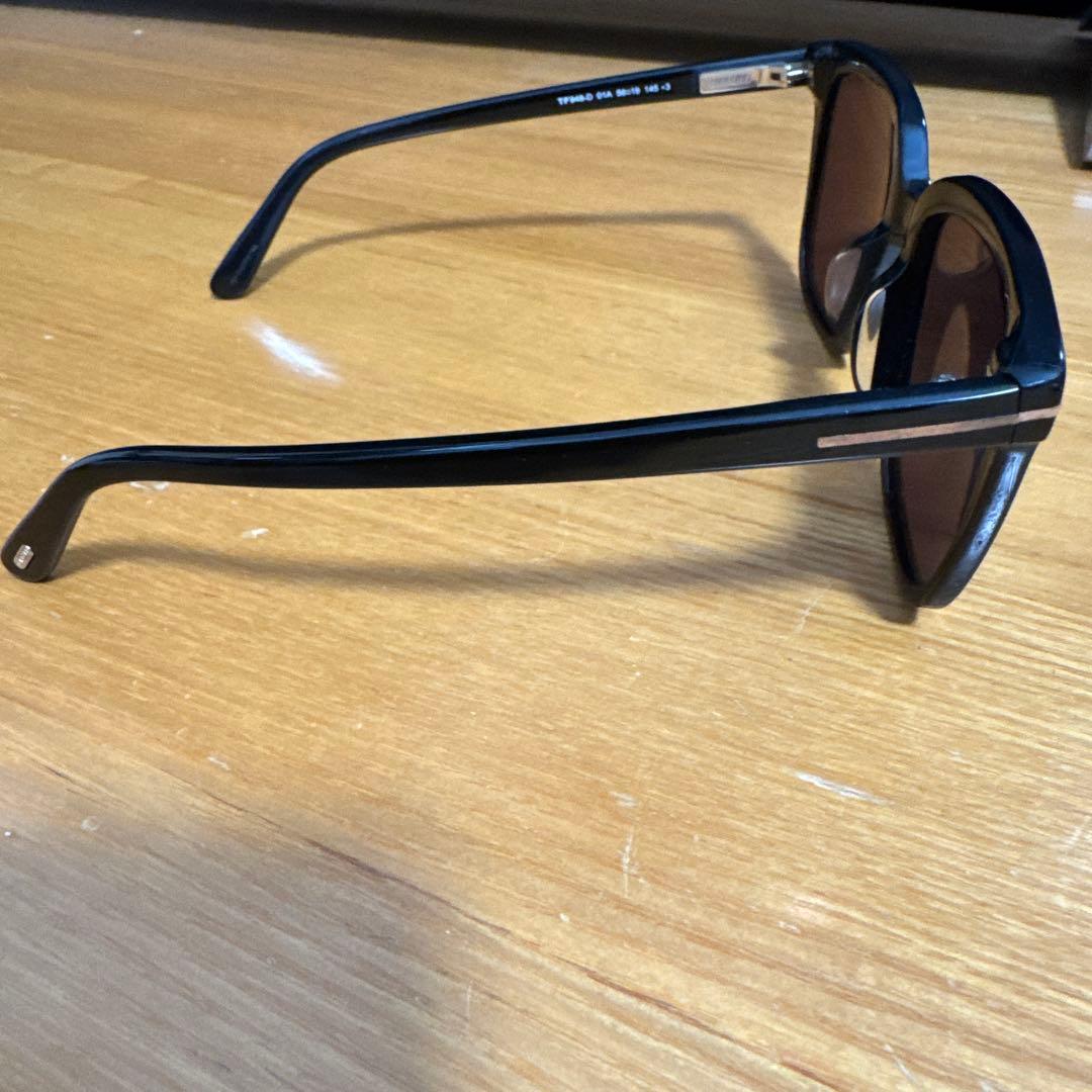 TOM FORD サングラス ブラック