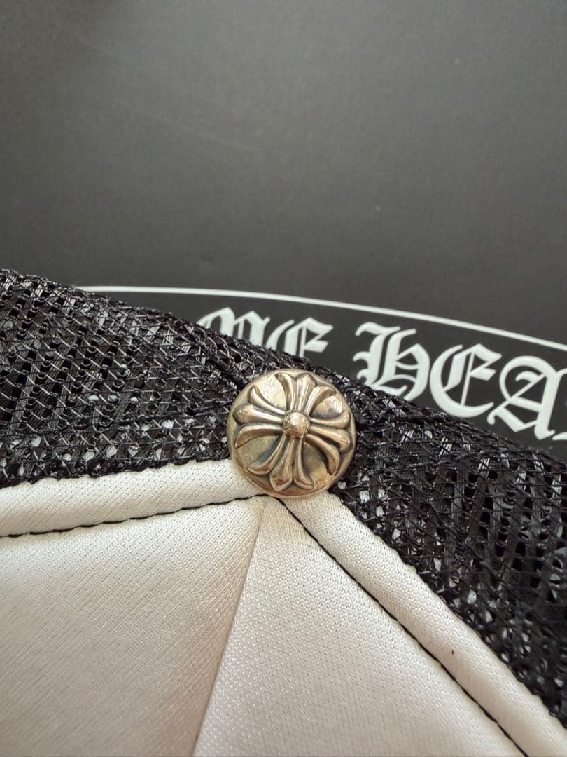 CHROME HEARTS トリコロール セメタリー クロスパッチ キャップ
