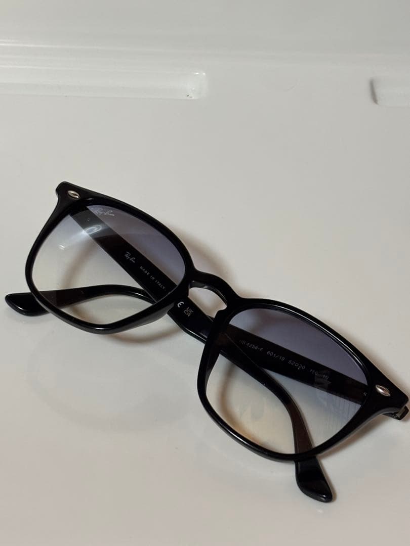 ★大人気モデル★RB4258-F 601/19 ★啓之輔さん着用★RayBan★