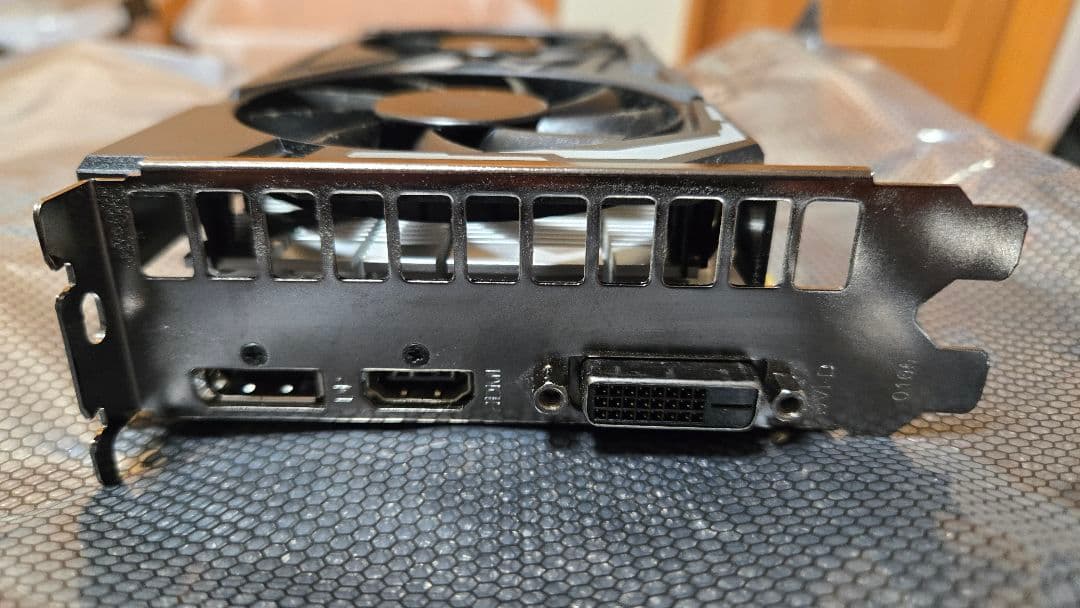 グラボ　GF-GTX1650D6-E4GB