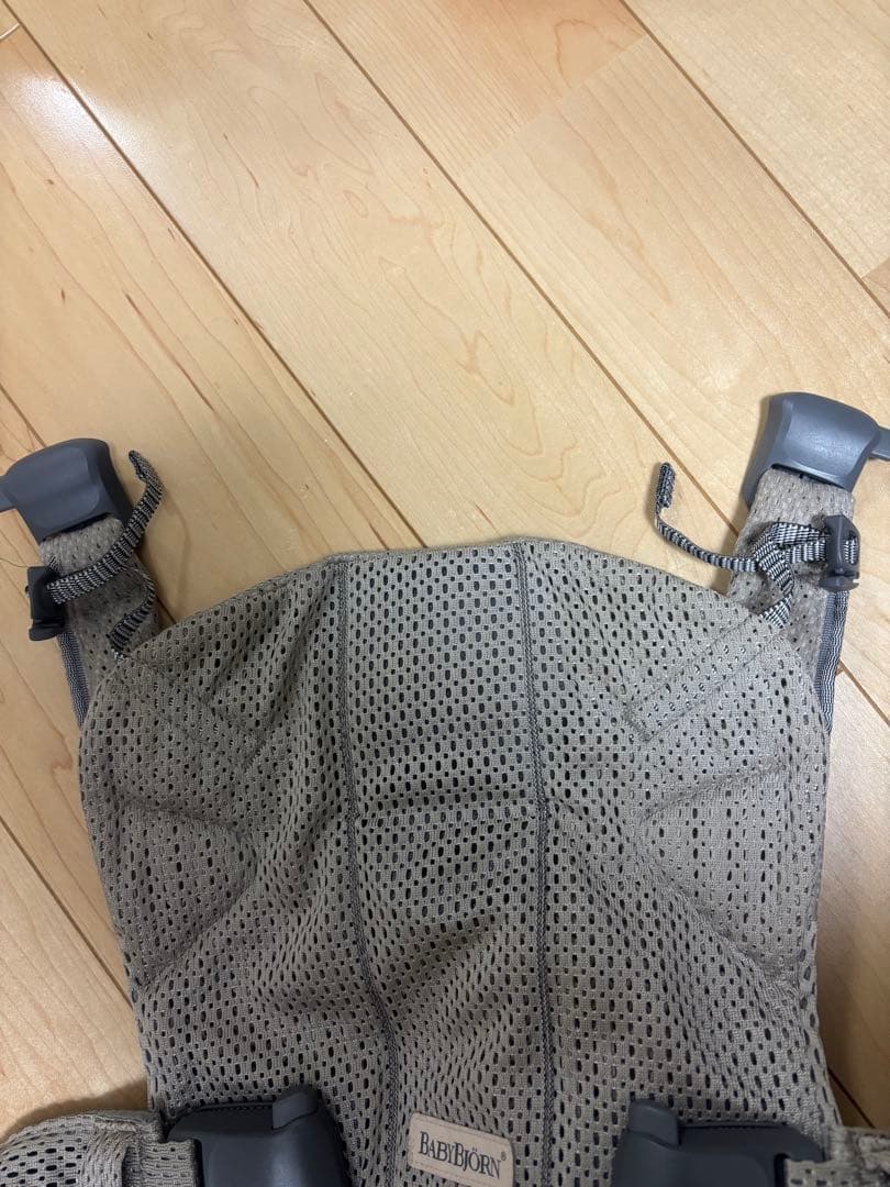 ベビービョルン　ONE KAI メッシュ抱っこ紐 グレージュ　説明書付き
